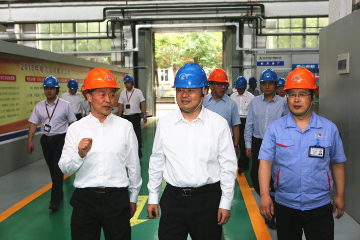 郝鹏参观调查Z6人生就是博集团所属企业汽轮机公司